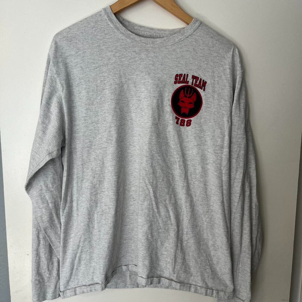 Hanes Men's Grey Shirt